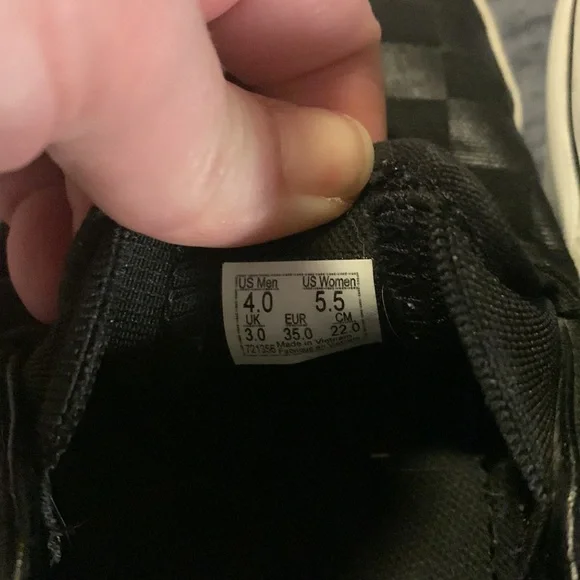 EUC Women’s Size 5.5 Vans Checkered VANS - Picture 3 of 3